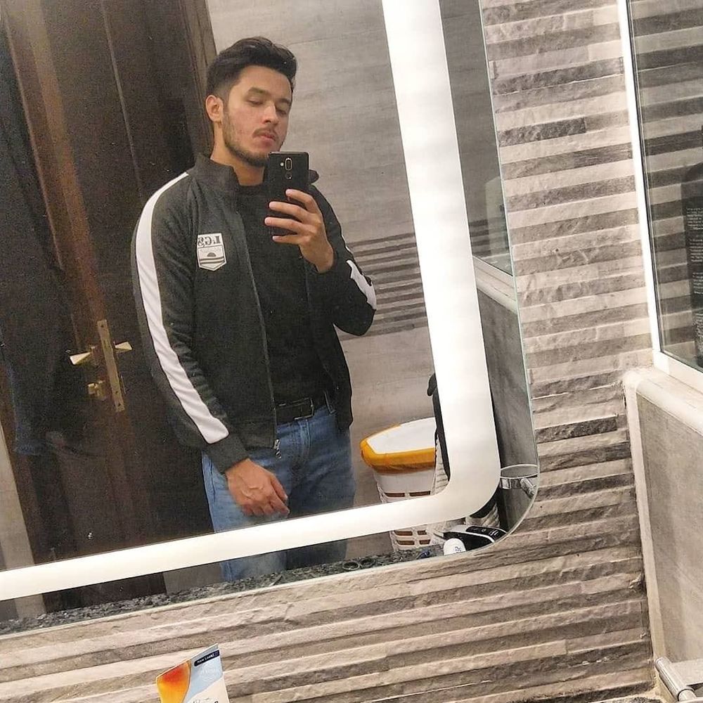 Meet your Posher, Ahmad